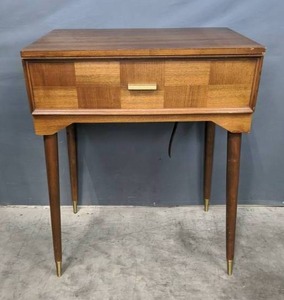 lot 88A image: Singer Mid Century Modern Sewing Machine Cabinet Table D