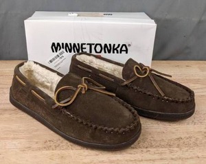 lot 90A image: NEW Minnetonka Mens Size 11 Pile lined Hardsole Slipper, Chocolate Color  W