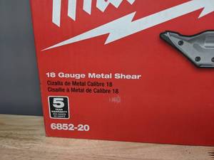 lot 12A image: Brand New Milwaukee 6.8 Amp 18-Gauge Shear Y