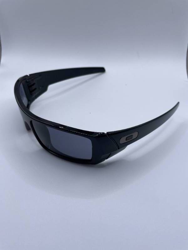 lot 114 image: Oakley Gascan sunglasses, NEW