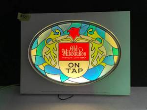 lot 50 image: 1962 Old Milwaukee faux stained glass light