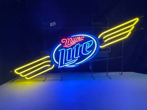 lot 106 image: Miller Lite neon with wings