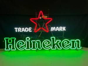 lot 90 image: Heineken trademark star neon