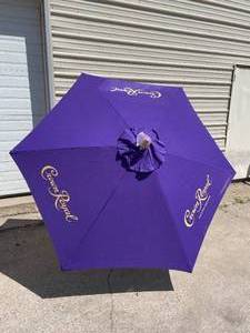lot 139 image: Crown Royal 7 patio  market umbrella, NIB
