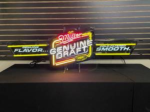 lot 194 image: Miller Genuine Draft neon, Genuine Flavor