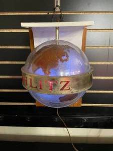 lot 216 image: Schlitz light up globe