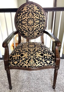 lot 47 image: Elegant Accent Chair