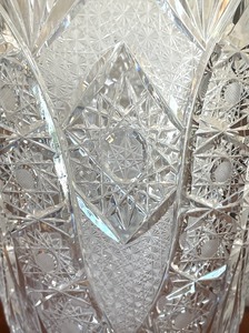 lot 84 image: Elegant Cut Lead Crystal Vase