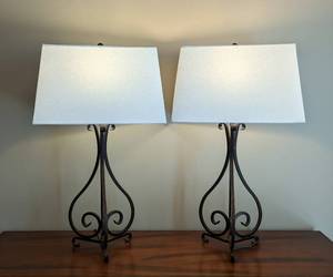 lot 16 image: Pair of Decorative Bronze Table Lamps
