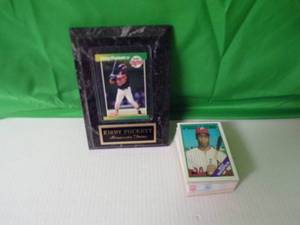 lot 155AA image: Kirby Puckett Plaque and Random Baseball Cards