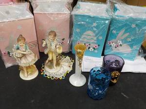 Vintage Dcor and Metal Bags with ...