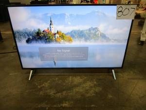 lot 807 image: LG 43 Class 4K UHD Smart LED TV - 43UQ9000PUD
