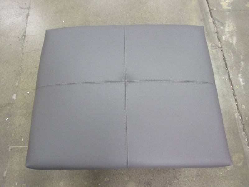 lot 345 image: Gray Leather Ottoman - 24 in x 29 in x 17 in
