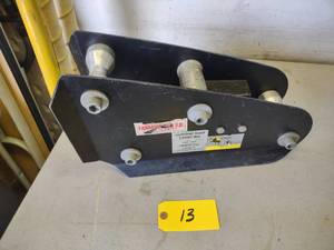 lot 13 image: Centaur Ram Support...