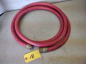lot 18 image: 34 Booster Hose...
