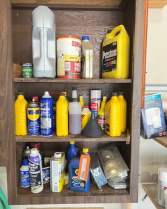 lot 80A image: Garage Items