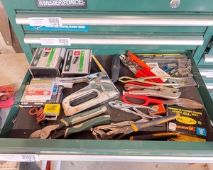 lot 63B image: Staplers, Tin Snips