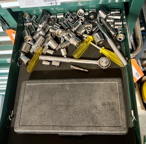 lot 67B image: 14 and 38 Drive Socket Set and assorted sockets