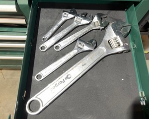 lot 72B image: Wrenches