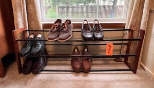 lot 149A image: Shoe Rack & Shoes