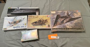 lot 353 image: Model Kits
