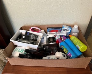 lot 166 image: Bathroom Hygiene Items