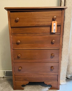 lot 148 image: Dresser