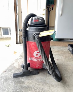 lot 72 image: Shop Vac