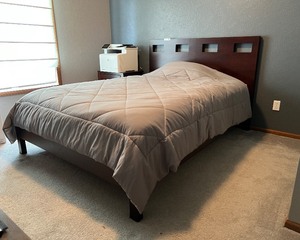 lot 180 image: Full Sized Bed