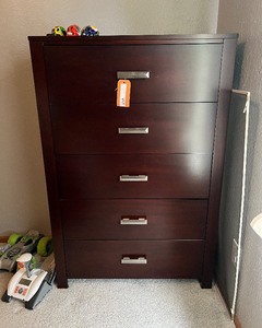 lot 177 image: Dresser