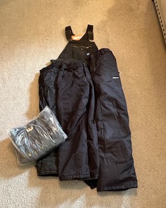 lot 303 image: Youth Snow Gear