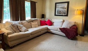 lot 138 image: Sectional Couch