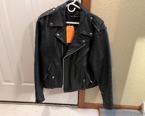lot 304B image: Harley Davidson Jacket, women XL