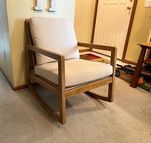 lot 134 image: Modern Chair