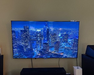 lot 131 image: Samsung 55 TV