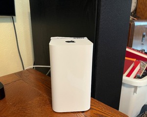 lot 161 image: Apple AirPort Extreme Network Router