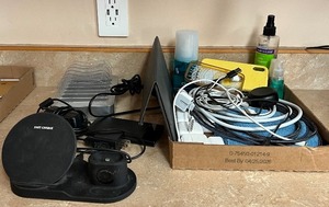 lot 357 image: Charging Dock & Assorted Phone Accessories