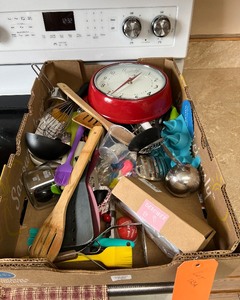 lot 123A image: Kitchen Utensils