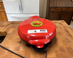 lot 372 image: Quesadilla Maker