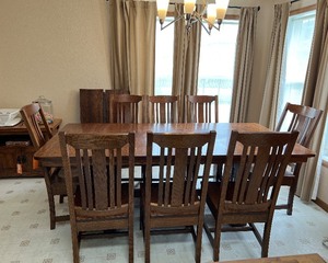 lot 120 image: Amish Made Dining Room Table Set