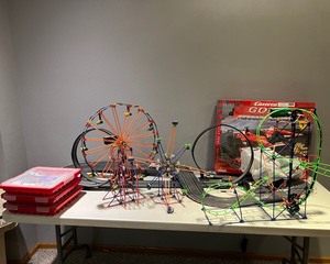 lot 403 image: K Nex Educational Building Sets
