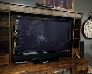 lot 251 image: Pioneer TV
