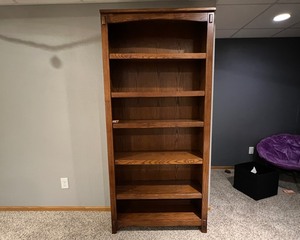 lot 253 image: Solid Wood Bookshelf