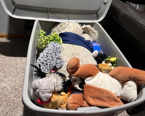 lot 327 image: Stuffed Animals