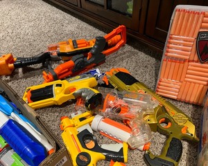 lot 330 image: Nerf Guns