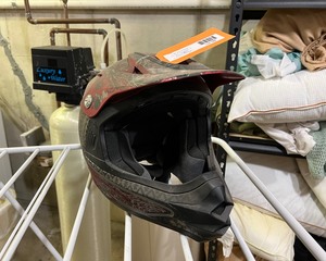 lot 185 image: Adult Helmet
