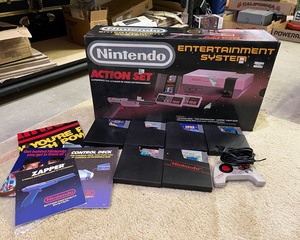 lot 265 image: Nintendo Original Action Set NES System- In Box