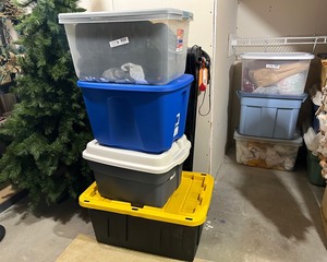 lot 277 image: 4x Totes of Holiday Decorations
