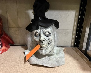 lot 281 image: Halloween Mask