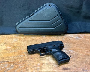 lot 14 image: Hi-Point Model C9